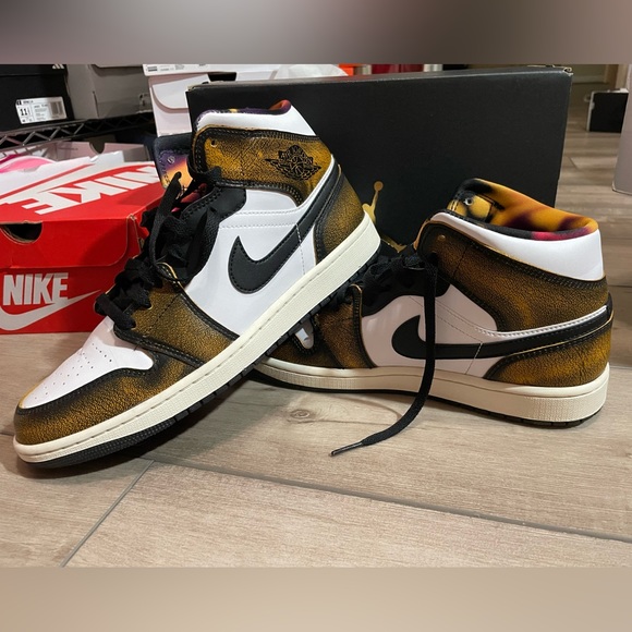 Nike Air Jordan 1 mid-SE DQ8417 071 size 10 - Picture 6 of 6